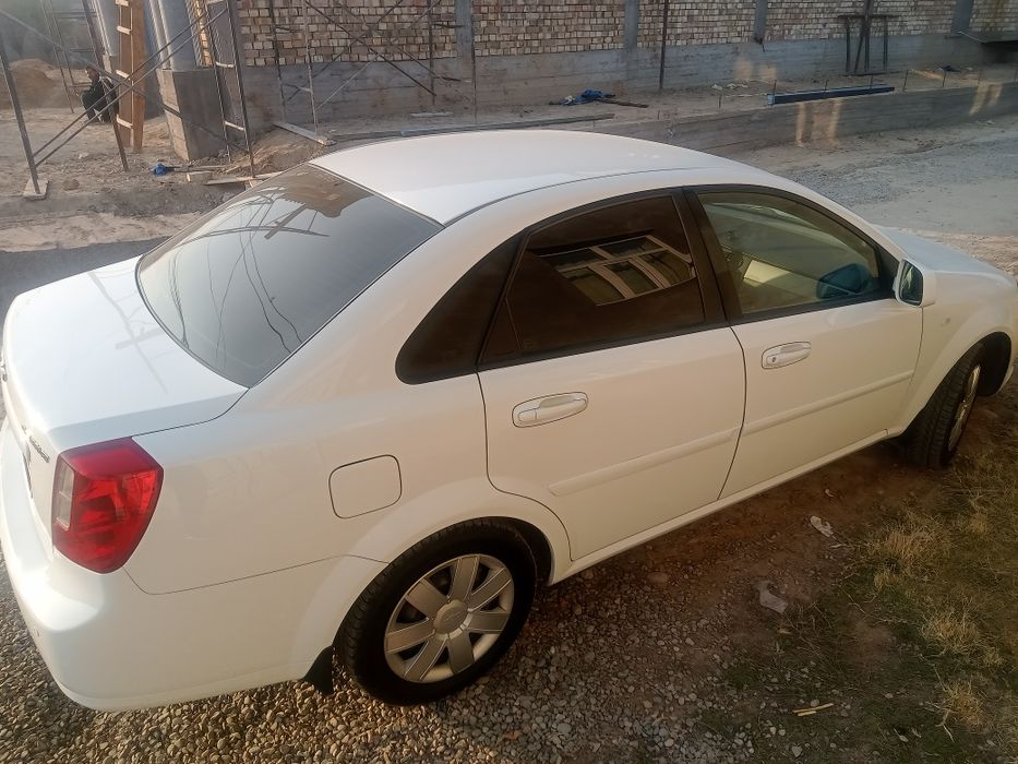 Gentra avtomat sotiladi srochna