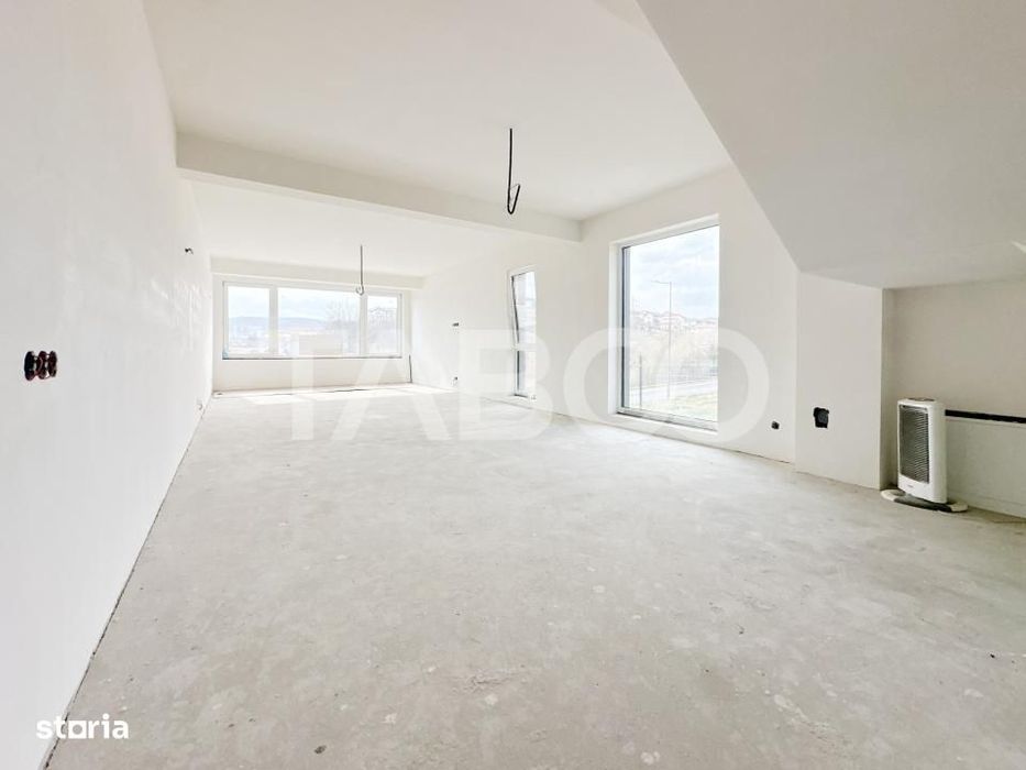 Casa cuplata semifinisata de vanzare in Dambul Rotund cu garaj