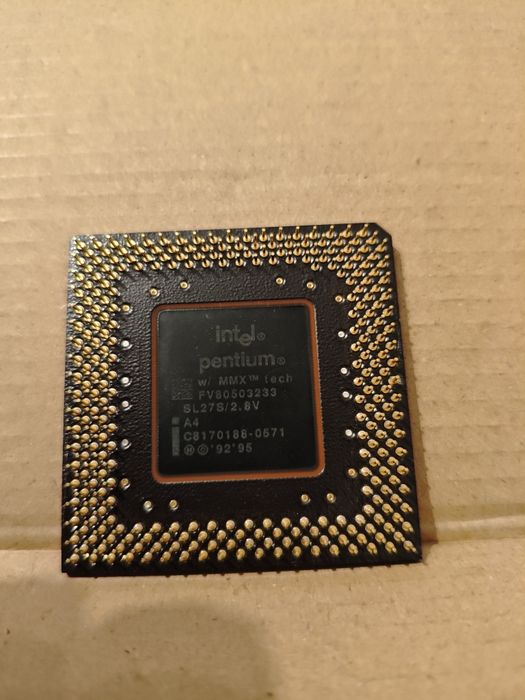 Intel Pentium 1 MMX 233MHz + 166 MHz + 2 placi de retea