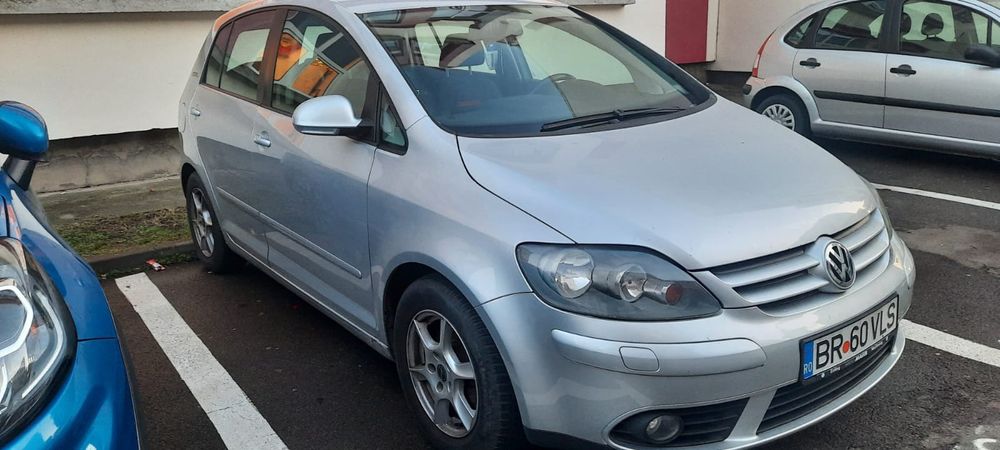 Golf 5 plus. Proprietar