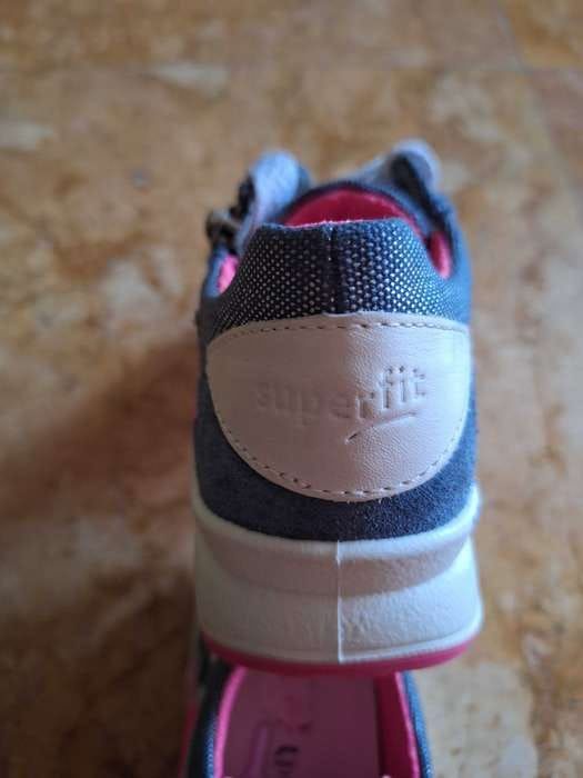 Vând adidași piele 26 copii