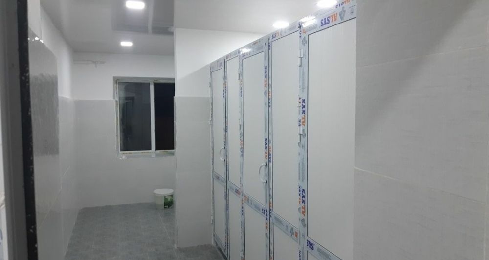 Bezmakler Arenda  40 let Metro 4 bekat yonida 1 xona