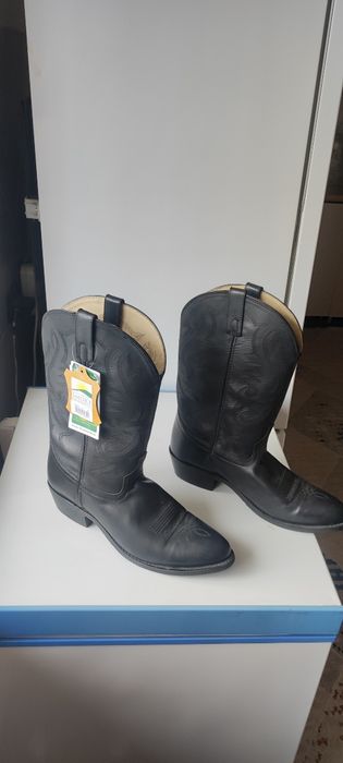 Сапоги ковбойские размер 11 это 45 по нашему . Чистая кожа .