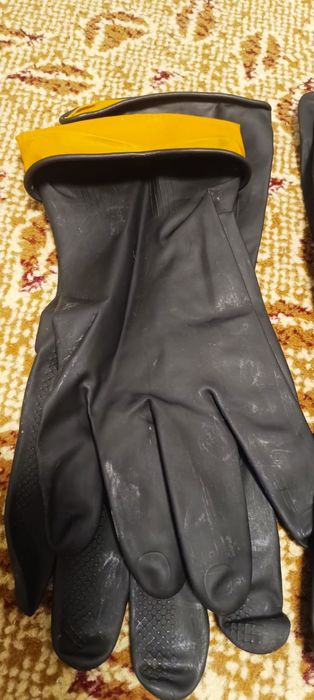 Продам резиновые перчатки