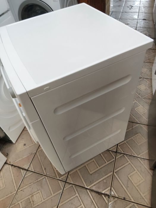 Сушилня с термопомпа Миеле Miele T7950WP  8кг А+++ Made in Germany  с две години гаранция!