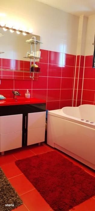 Vila 5 camere cu piscina,teren 618mp,constr.2011,Colentina-Andronache