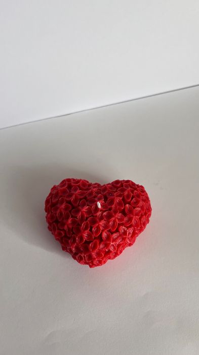 Свещ от соев восък под формата на сърце