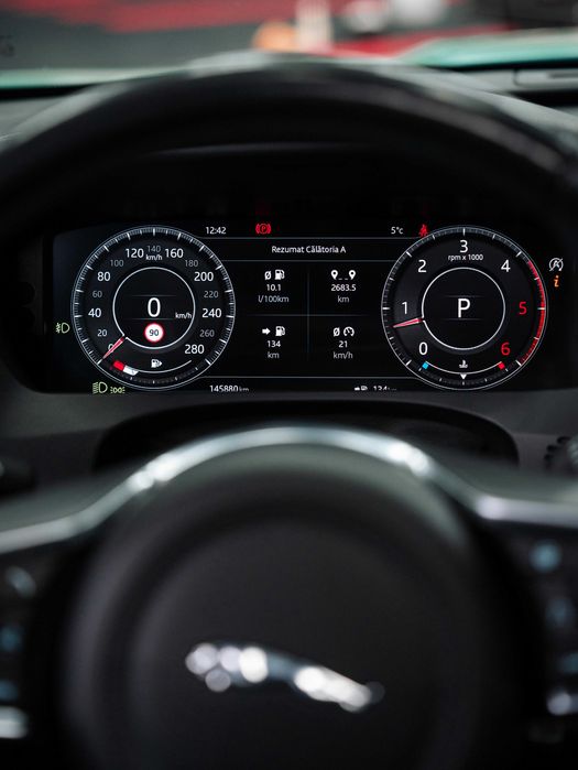 Jaguar F-Pace 3.0 V6 Diesel Sport 4x4 – 350 CP