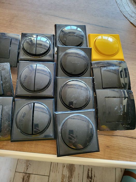 Черни ключове еденични, двойни и девиаторни 13бр за 19.90лв.