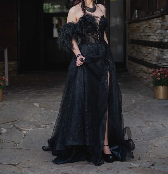 Уникална абитуриентска рокля-ръст 165-170см, М размер