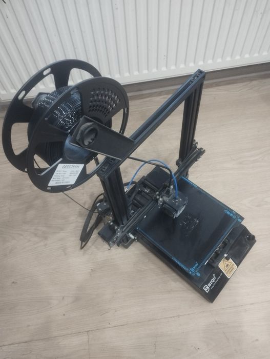 9 броя 3D Принтери 3-D printer