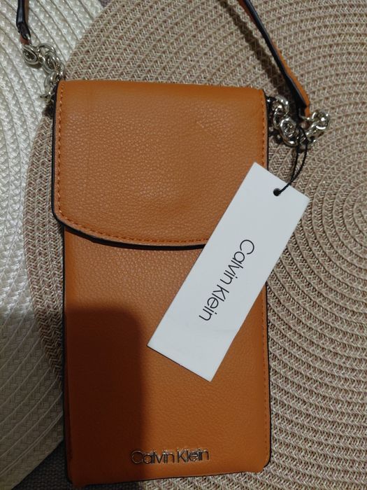 Calvin Klein  - оригинална чантичка за телефон cross body
