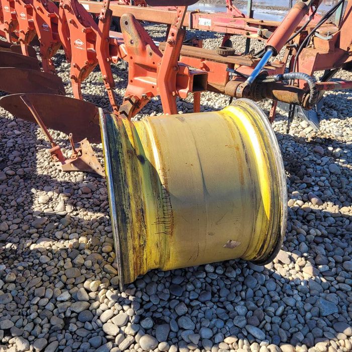 Janta John Deere, cu 10 prezoane ( gauri ), dimensiune 800 65 R32