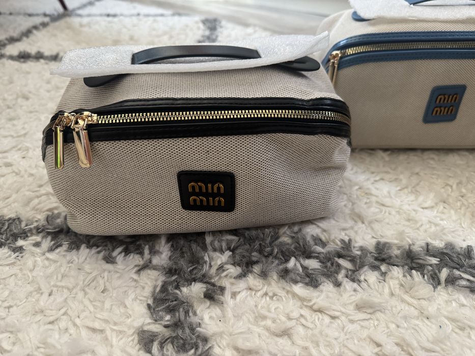 Дамски несесер в различни цветове