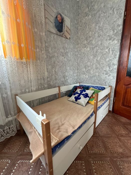 Продам спальный гарнитур