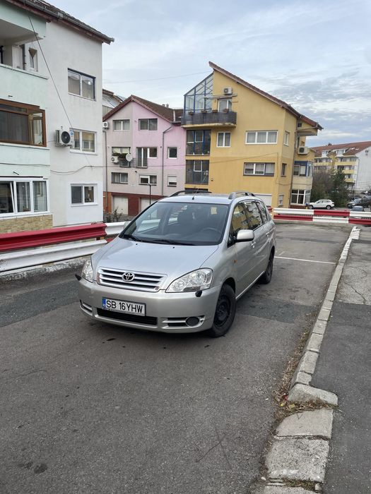 Toyota Avensis Verso