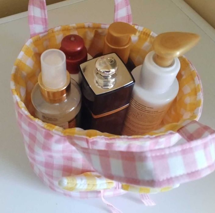 Подаръчни комплекти с несесери