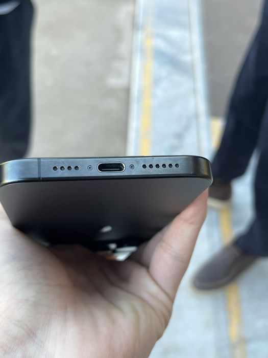 Iphone 15 pro max 256/87%