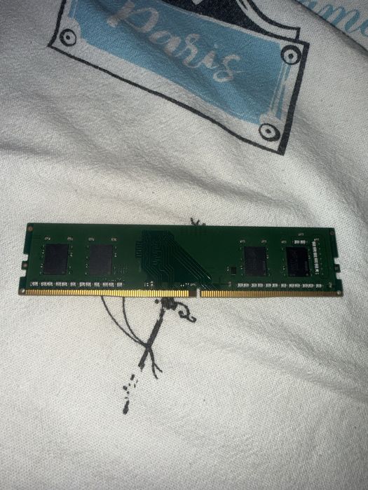 Оперативка ddr4 8gb