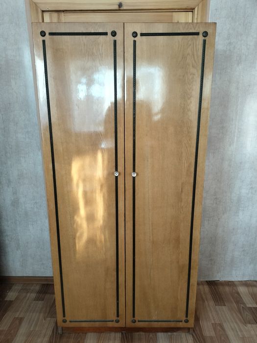 Продается шкаф 174/83см