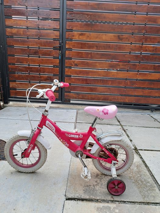 Vand bicicleta pentru fetite de 12 inch