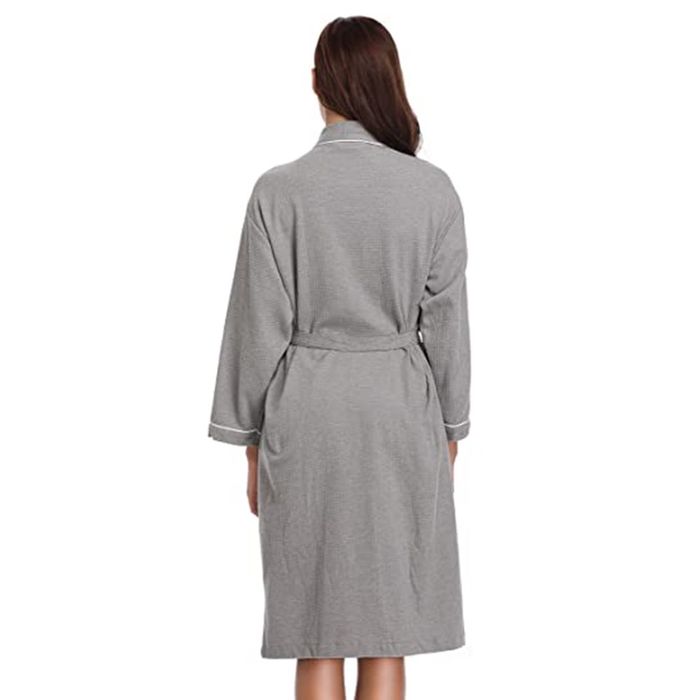 Халат сив цвят  С М размер за 8€