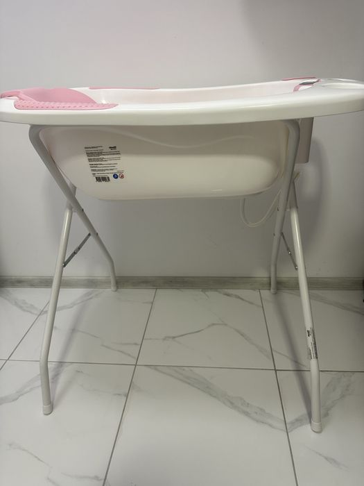 Вана със стойка Chipolino