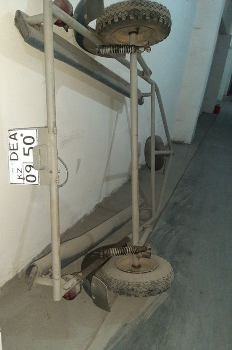 лодка с прицепом.