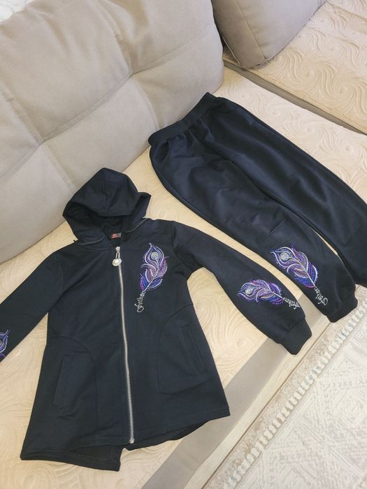 Продам детский спортивный костюм