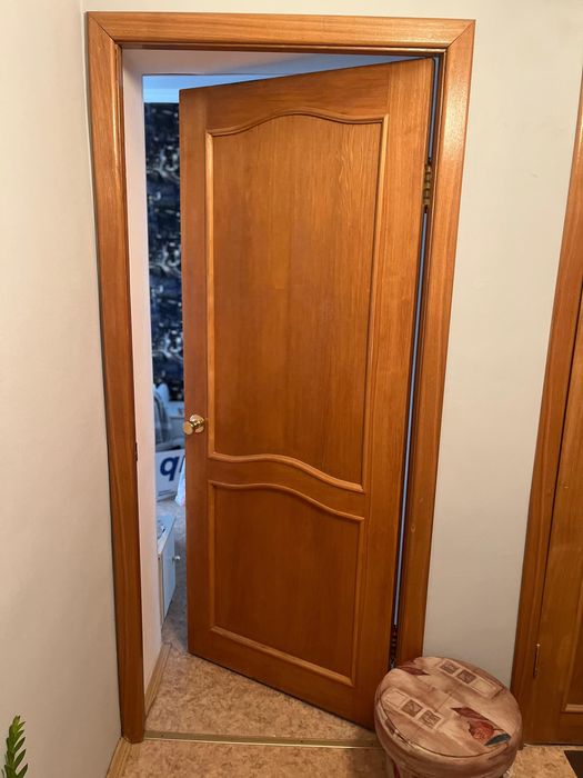 Двери с косяком с обноличниками