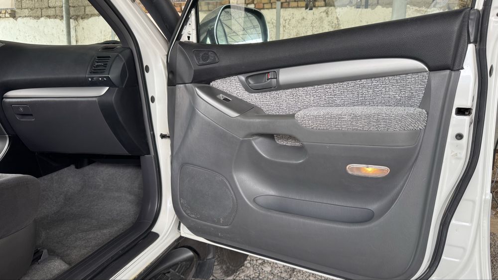 Toyota prado 120
