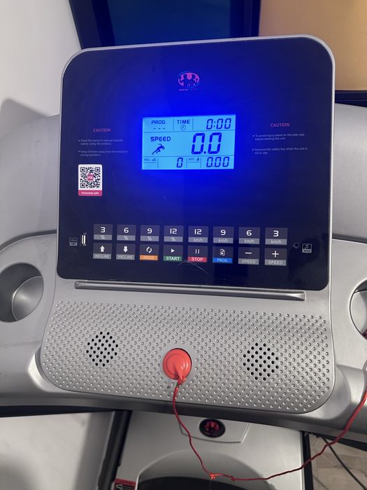Banda de alergat electrica BodyFit® A2000, App Fitshow, Motor 2,5 CP, Viteza pana la 14 km/h, inclinatie electrica, intrare USB si MP3 player