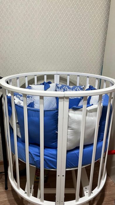 Продам детскую кроватку с бортиками