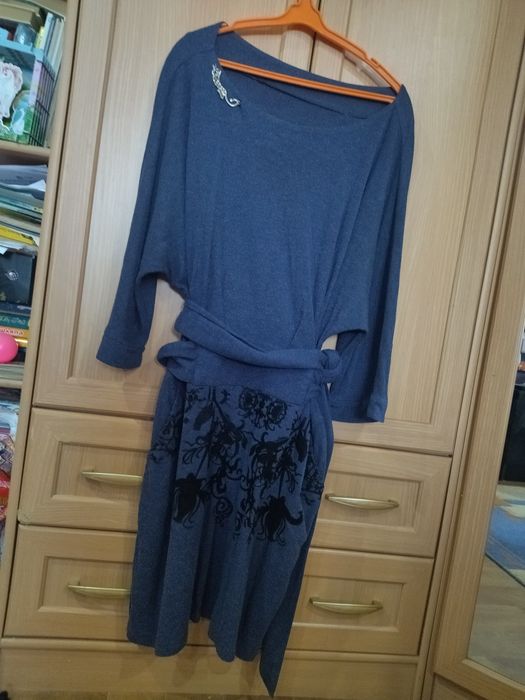 Продам  платье  размер 52