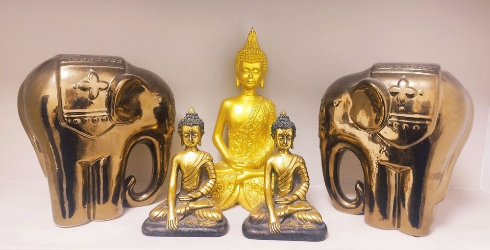 Lot figurine Zeul Budha, si elefanti din rășină acrilică