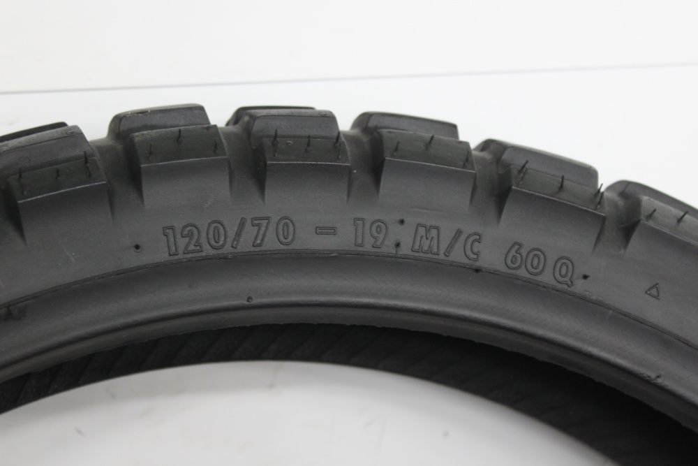 120/70-19 Мото гума Continental