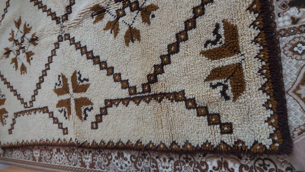 Китеник от чиста вълна