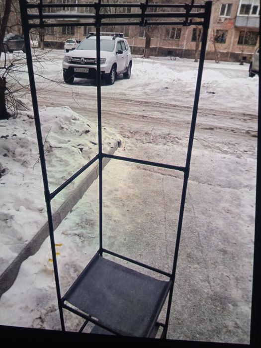 Продам вешалку напольную