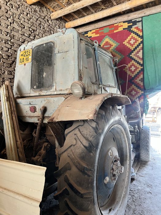 Shoshiling !!! Traktor MTZ-80 SOTILADI!!! Narxi kelishiladi