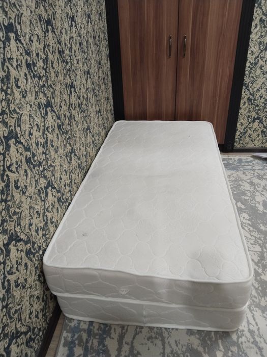 Двухяростная кровать