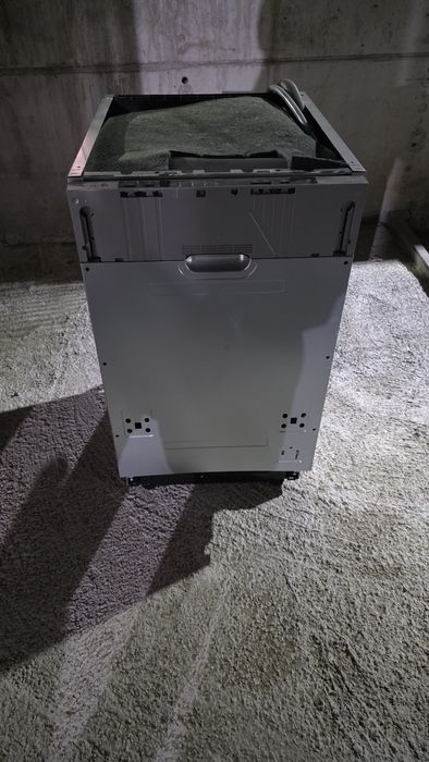 Продавам съдомиялна за вграждане Arielli