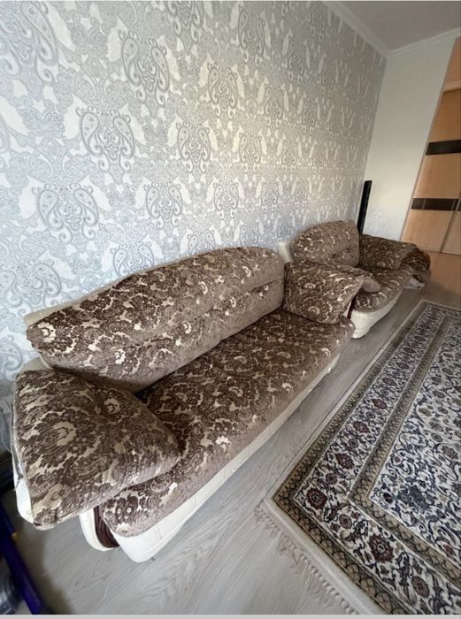 Продам диваны двойку и тройку