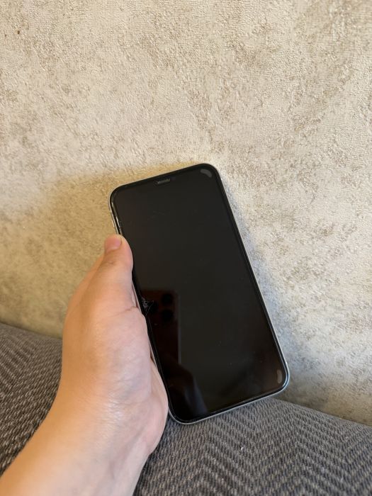 Айфон 11 в отличном состоянии