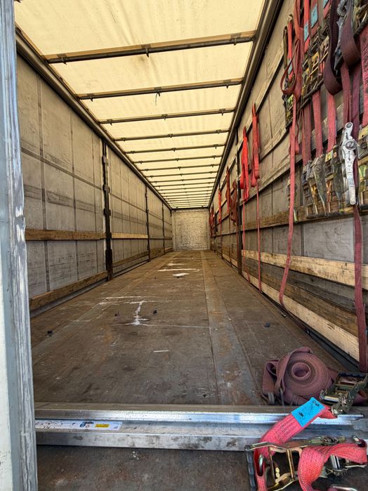 Vând semiremorcă kogel 2012