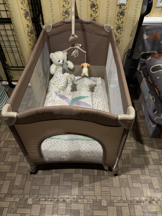 Продам детскую кроватку