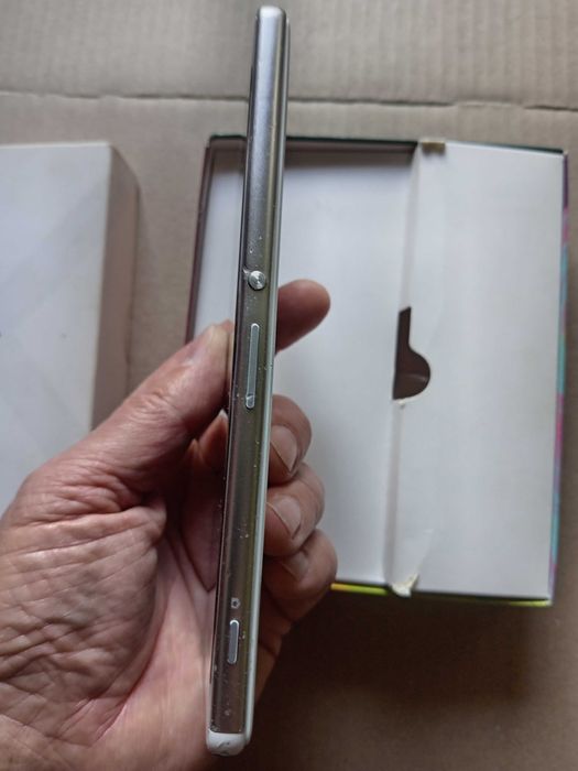 Продаеться Sony Xperia XA Ultra ЗАПЧАСТЬ