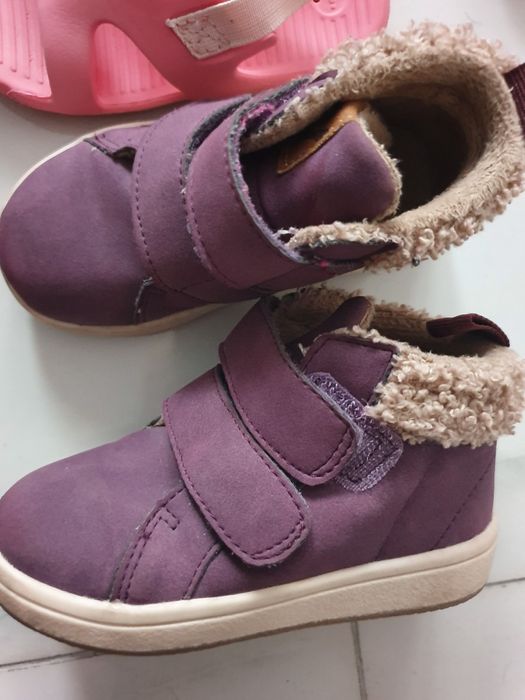 Incaltaminte pt fetite,nr 21,sunt 5 perechi 80 lei