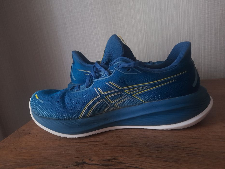 Asics gel Cumulus 26 маратонки 44 номер.