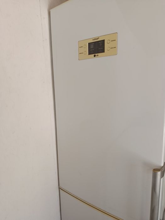 Продам холодильник LG