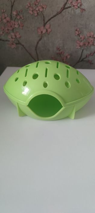 Домик и прогулочный шар для хомяка